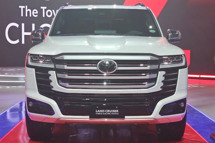 Toyota LC300 HEV