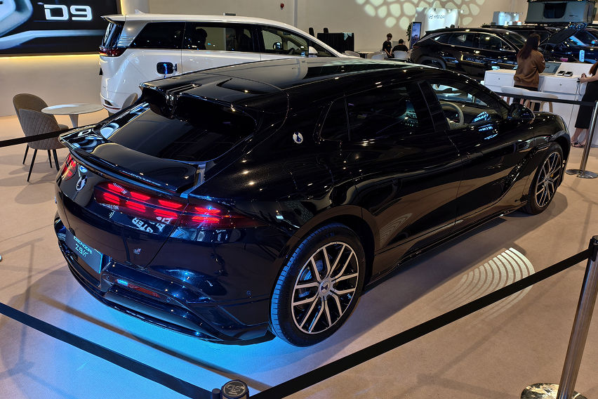 Denza Z9 GT rear