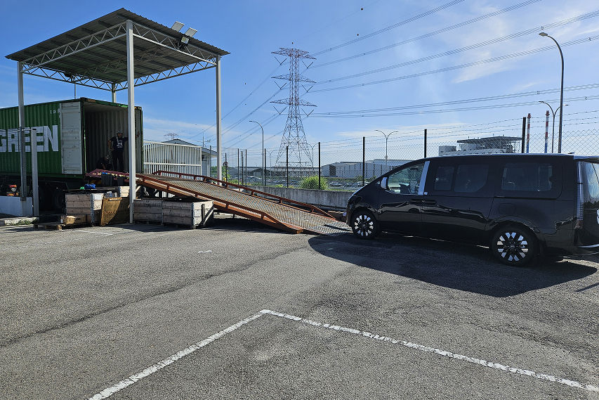 Hyundai Staria CKD exported to Thailand