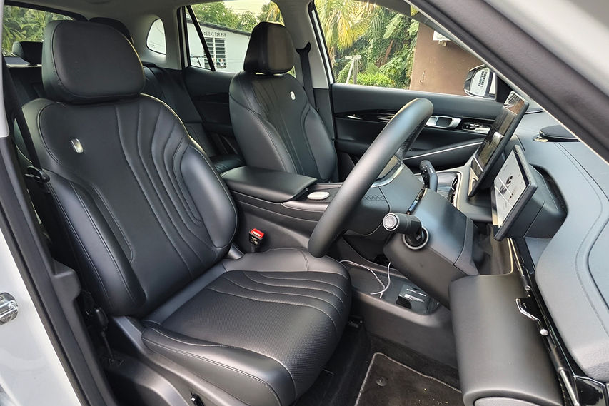 Proton emas7 phev seats view