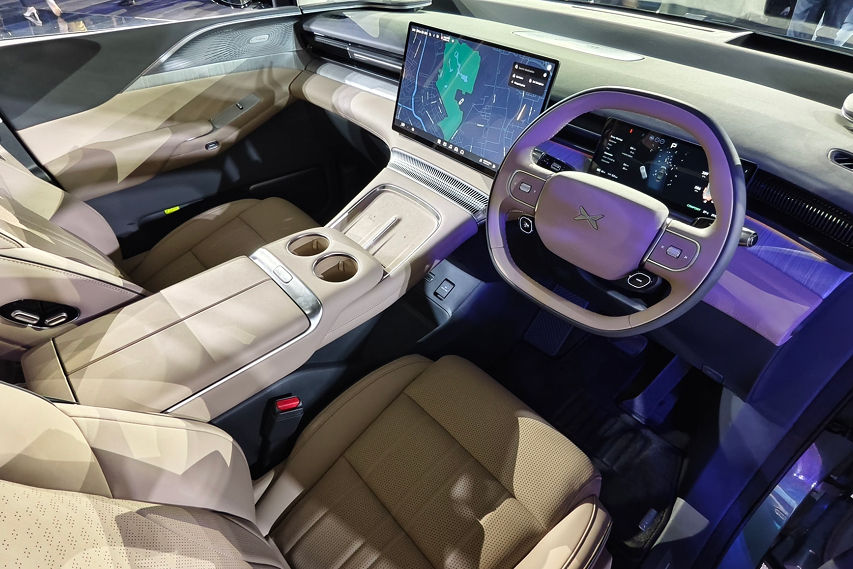 Xpeng X9 interior view