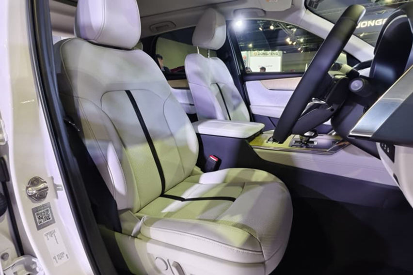 Mazda CX-60 3.3G AWD cabin