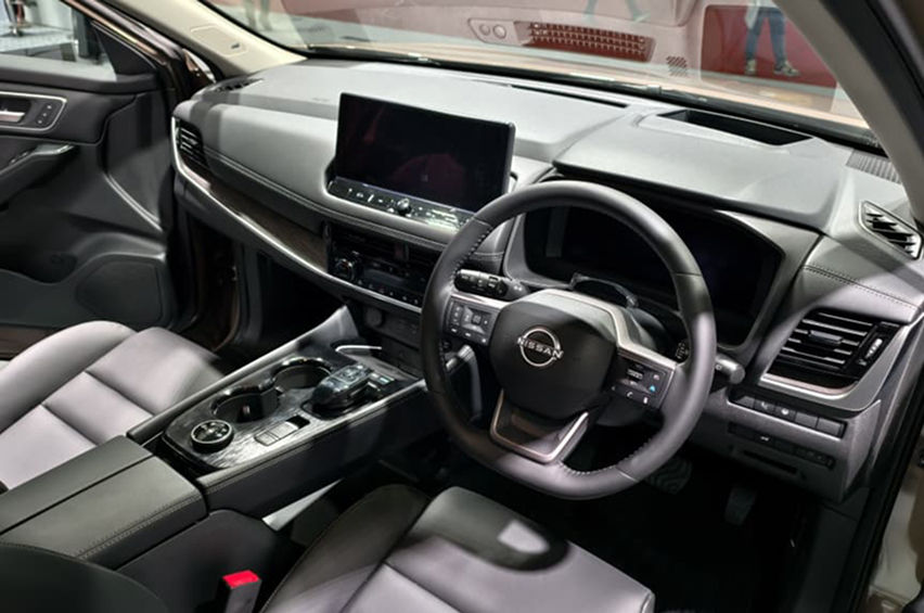 Nissan X-Trail e-POWER x e-4ORCE interior