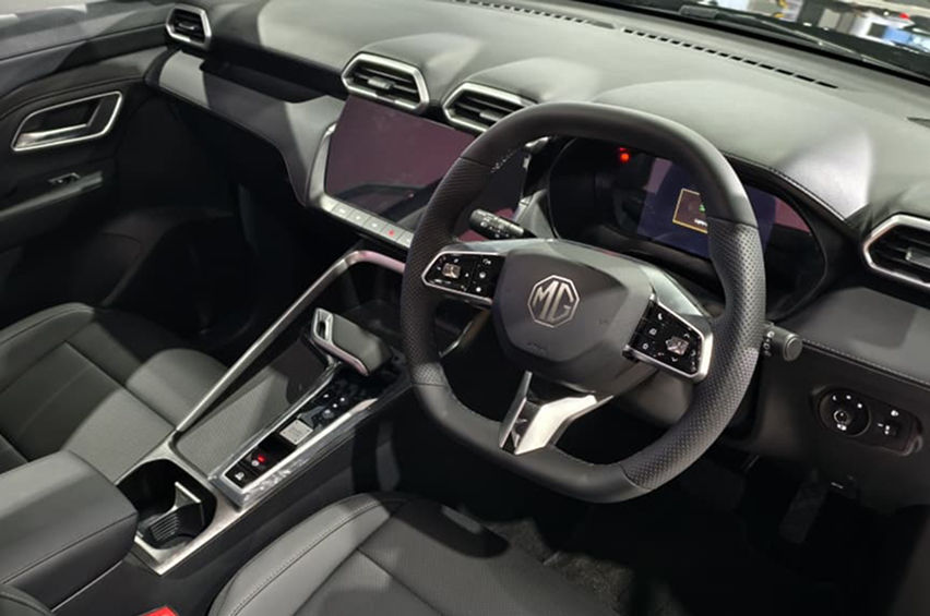 MG ZS interior