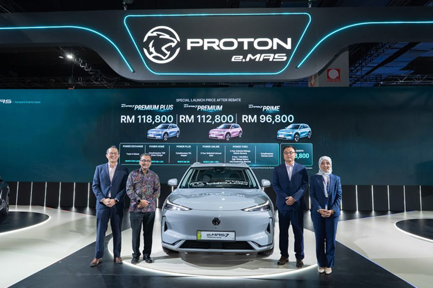 Proton eMas 7 Premium Plus
