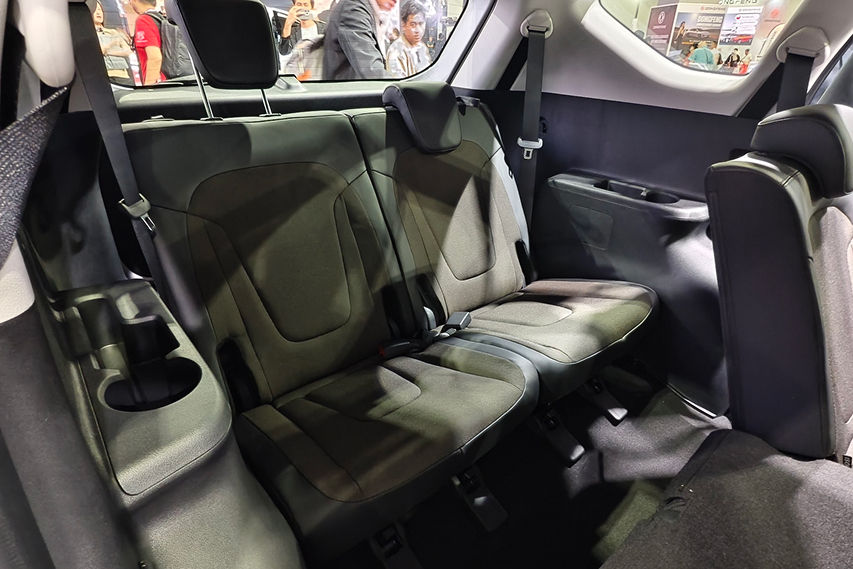 Hyundai Stargazer Malaysia third row view