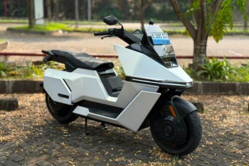 Omoway Omo X Resmi Dijual Mulai Rp46 Jutaan, Motor Listrik Canggih Bisa Berdiri Sendiri!