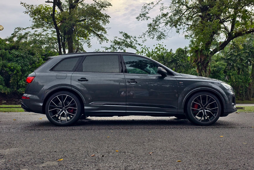 Audi Q7 S line 3.0 TFSI quattro review Malaysia side profile view