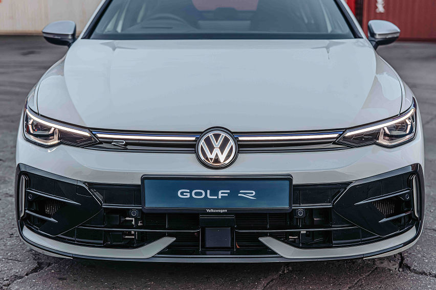 2026 Volkswagen Golf R front