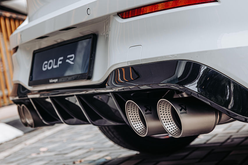2026 Volkswagen Golf R exhaust
