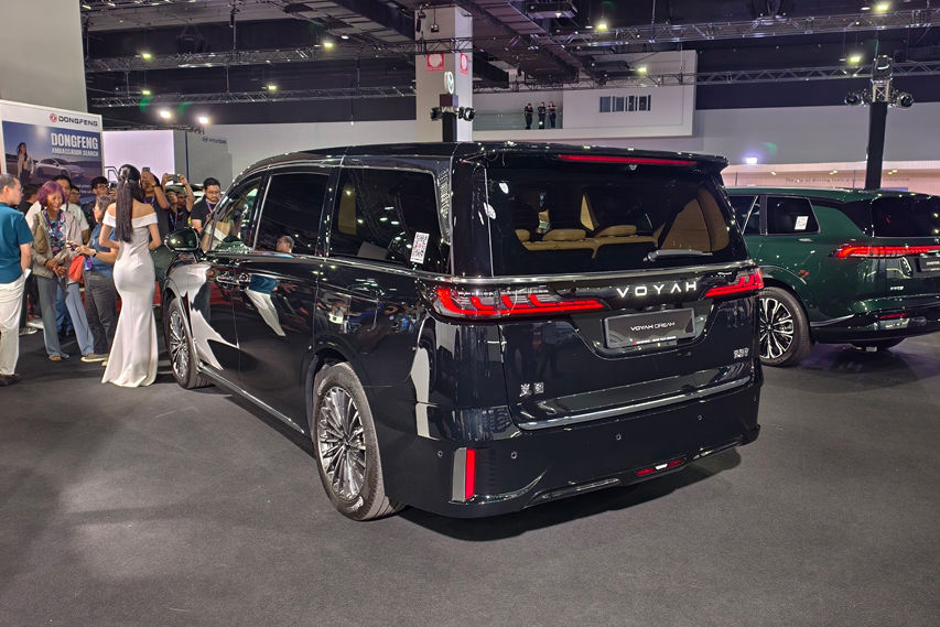 Dongfeng Voyah Dream MPV rear view KLIMS 2026
