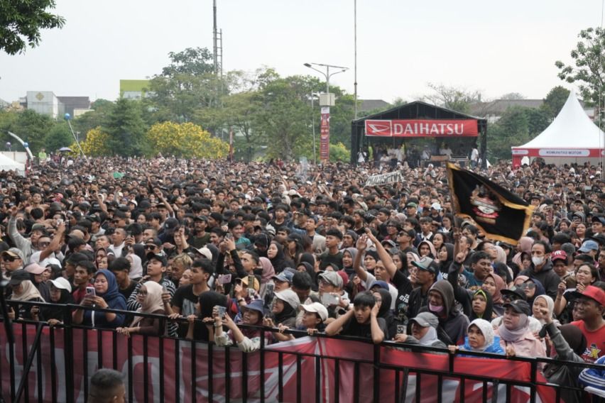 Band Tipe-X