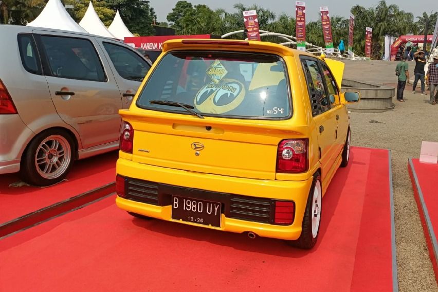 Daihatsu Mira 