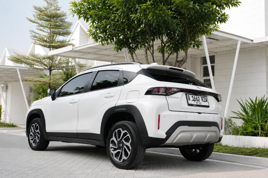 desain belakang Suzuki Fronx GL AT