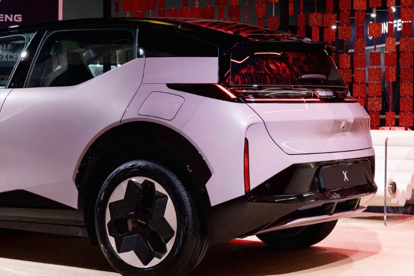  2026 Zeekr X rear