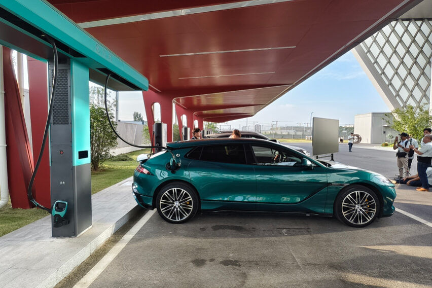 BYD flash charging coming to Malaysia, up to 500 km range in around 3.5 minutes