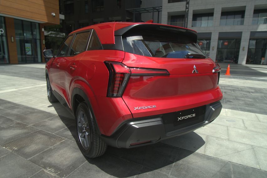 Mitsubishi Xforce GLX