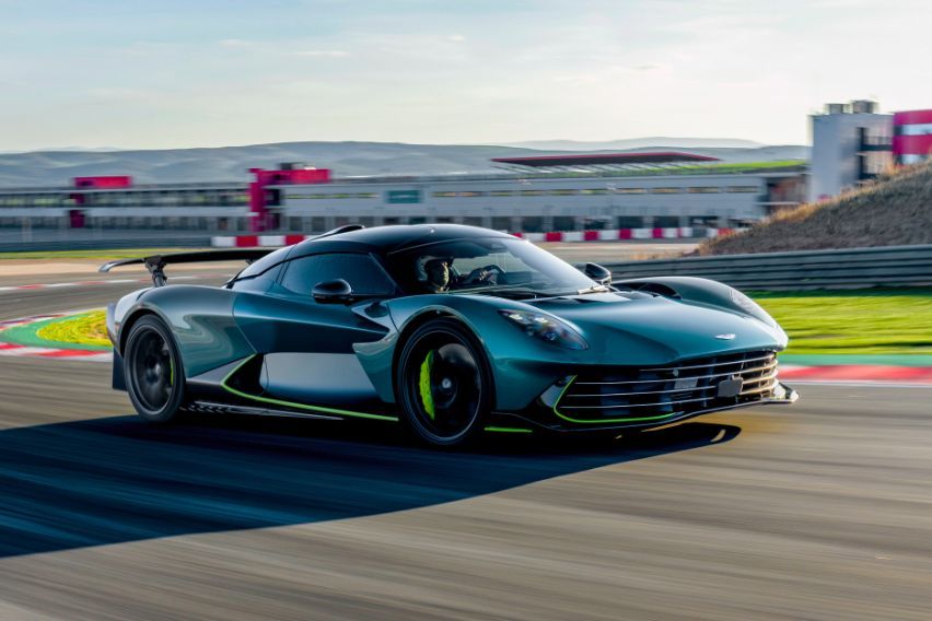 Aston_Martin_Valhalla