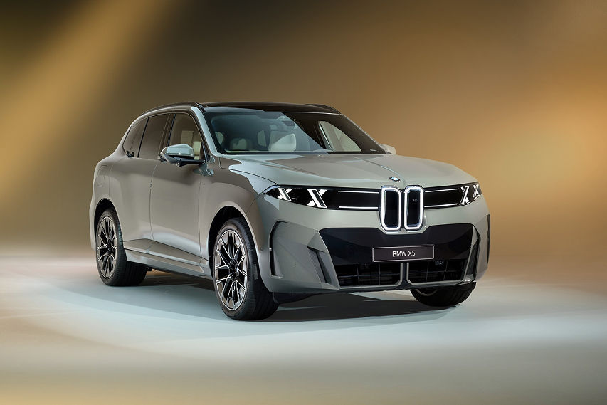 BMW iX5 charging speed view