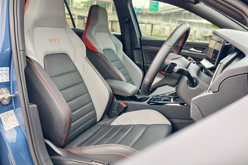 Volkswagen Golf GTI Malaysia front seats view