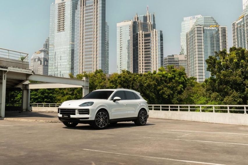 Porsche Cayenne Rakitan Regional Malaysia Sapa Penggemar di Indonesia