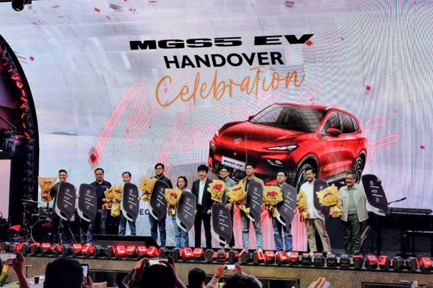 MGS5 EV Handover Ceremony