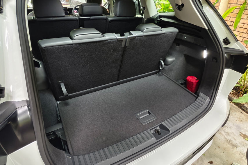 Volkswagen Tayron boot space view