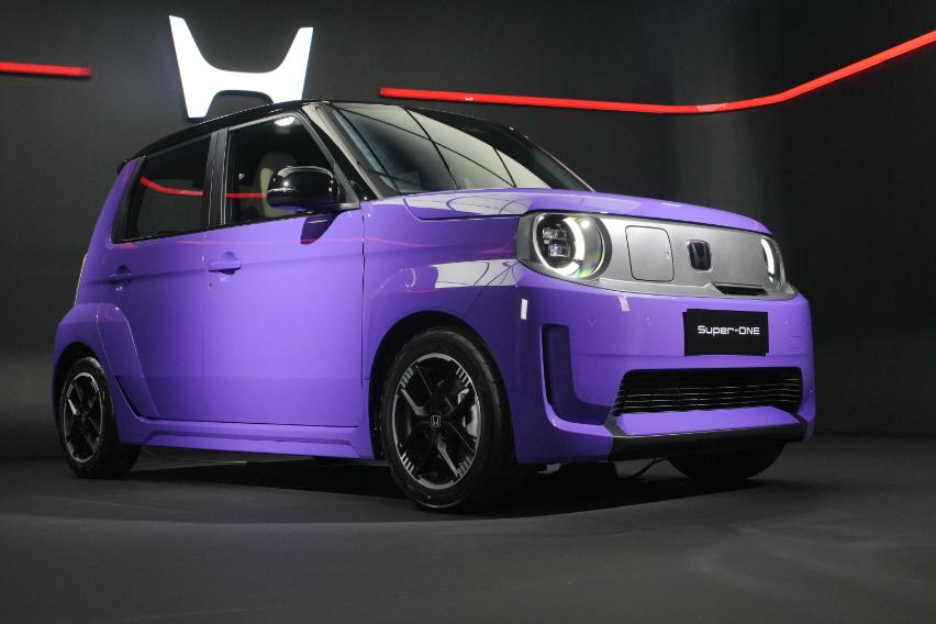 Honda Buka Pemesanan SuperONE di GIIAS, Jadi Simbol Transformasi Era Elektrifikasi
