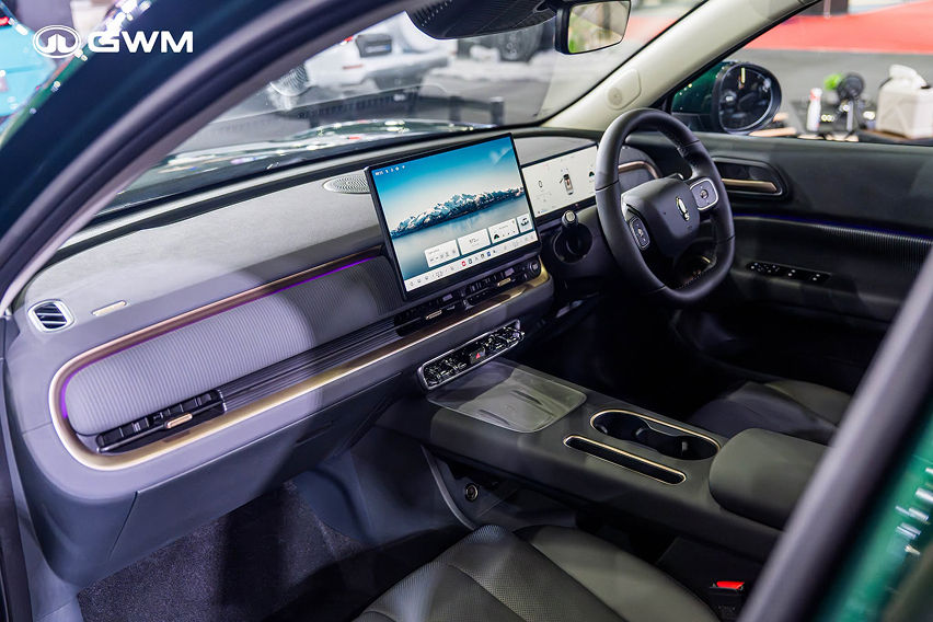 GWM Ora 5 cabin
