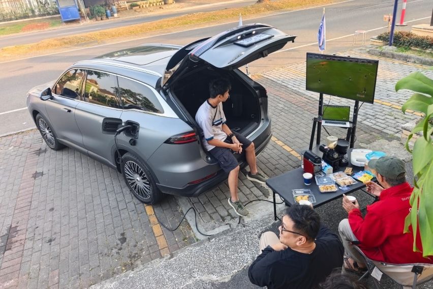 Fitur V2L Chery Tiggo 9 CSH untuk nonton piala dunia