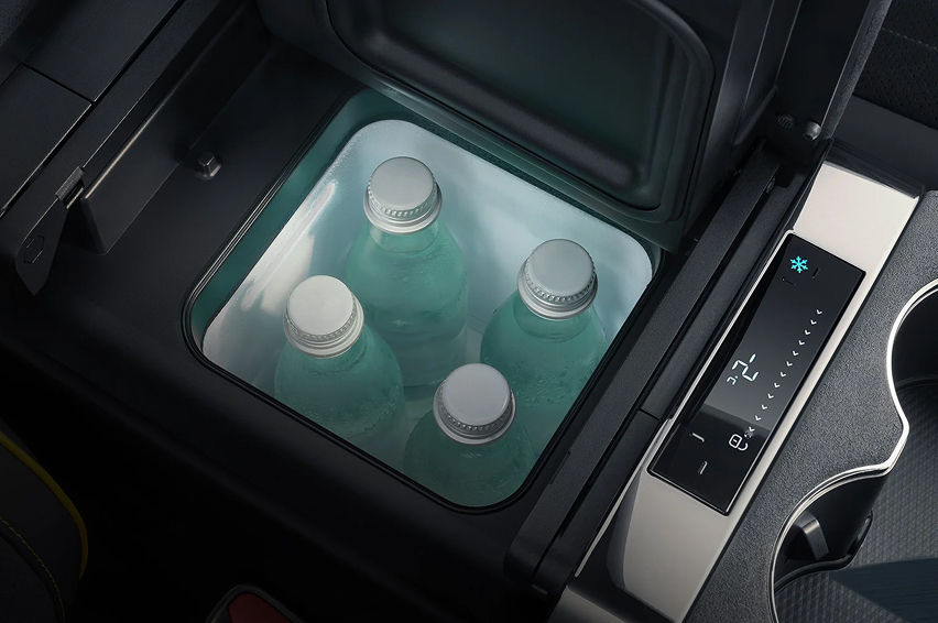 Denza Z9GT built-in fridge