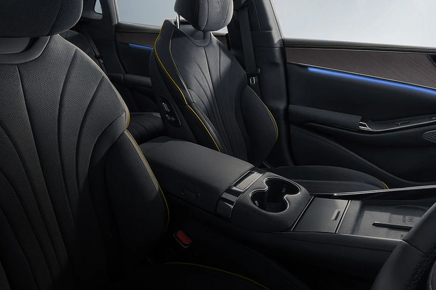 Denza Z9GT seats