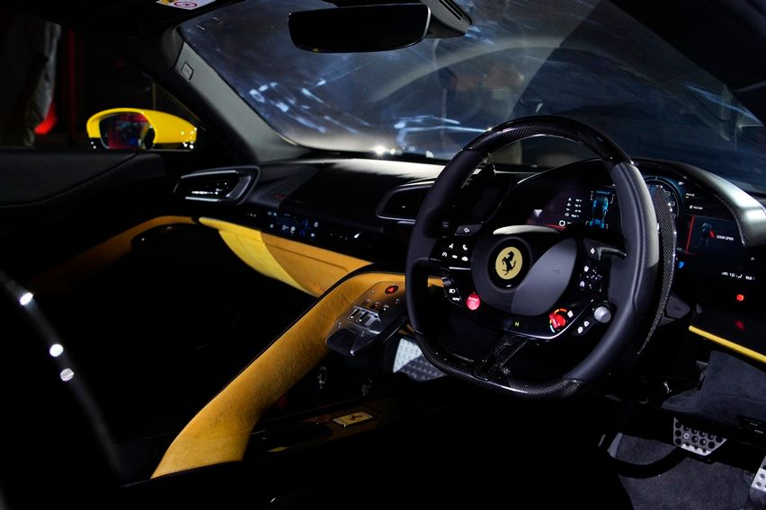 interior Ferrari 849 Testarossa