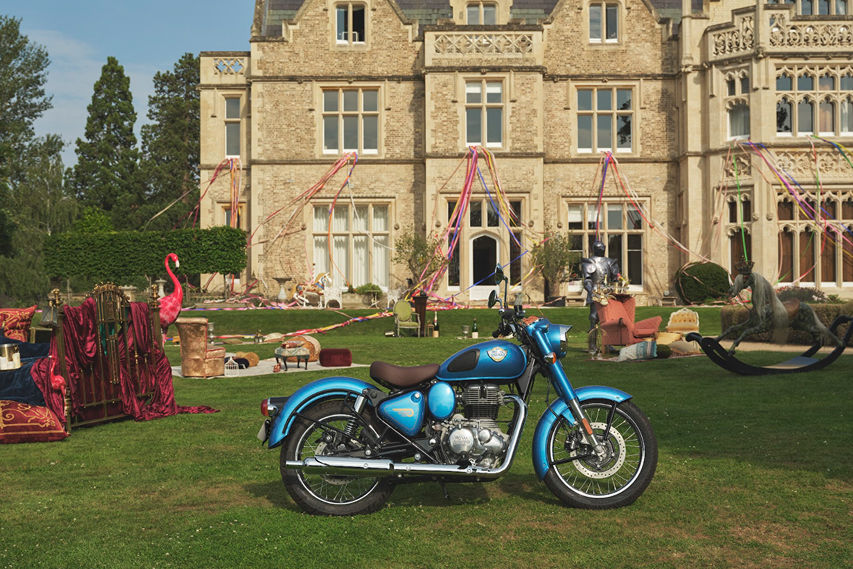 Royal Enfield Classic 350 side profile view Malaysia