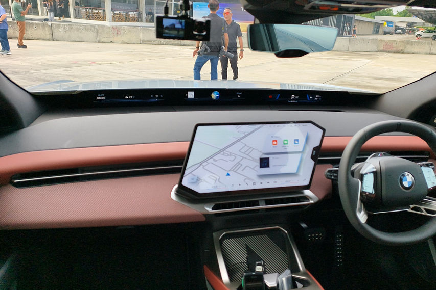 BMW Panoramic Vision front view