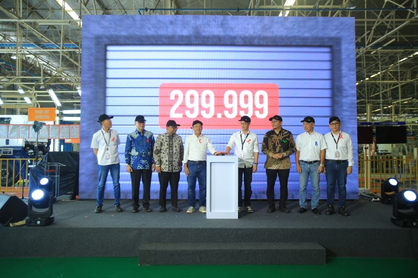 Produksi mobil Isuzu ke 300.000 unit
