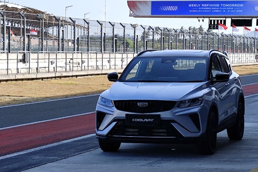 Bedah Spesifikasi dan Fitur Geely Coolray: Jagokan Performa Turbo dan Teknologi Pintar