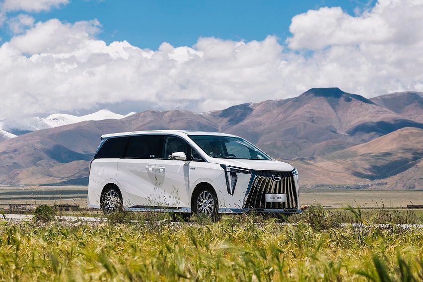 GN8 PHEV Exec
