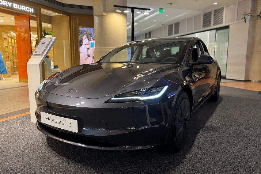 Tesla at Power Plant Mall