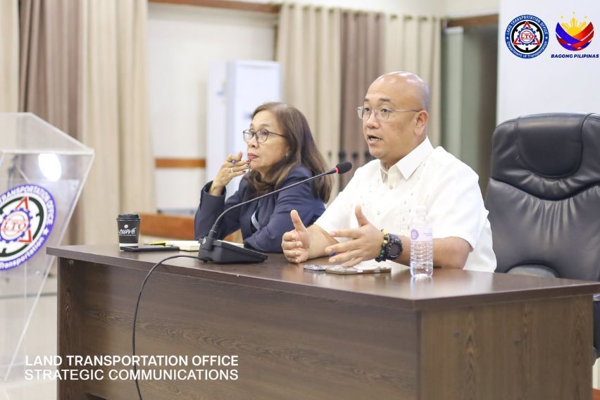 LTO warns auto, moto dealers on OR, CR, license plate processing