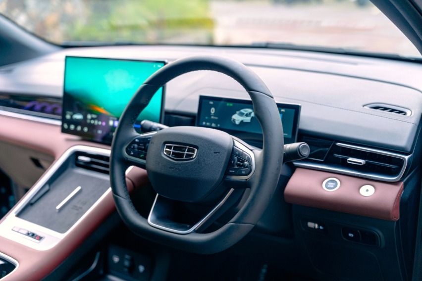 Kabin Geely Coolray