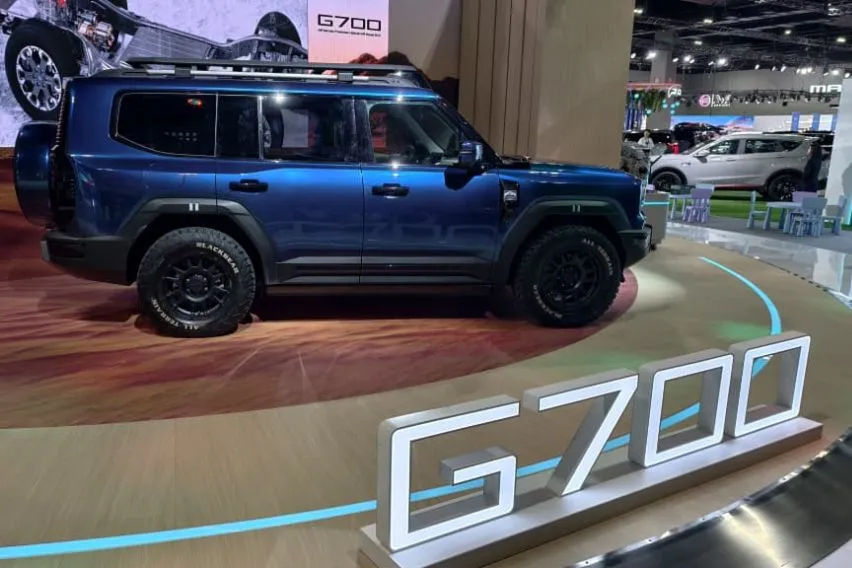 Jetour G700 side