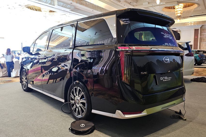 GN8 PHEV Executive 2