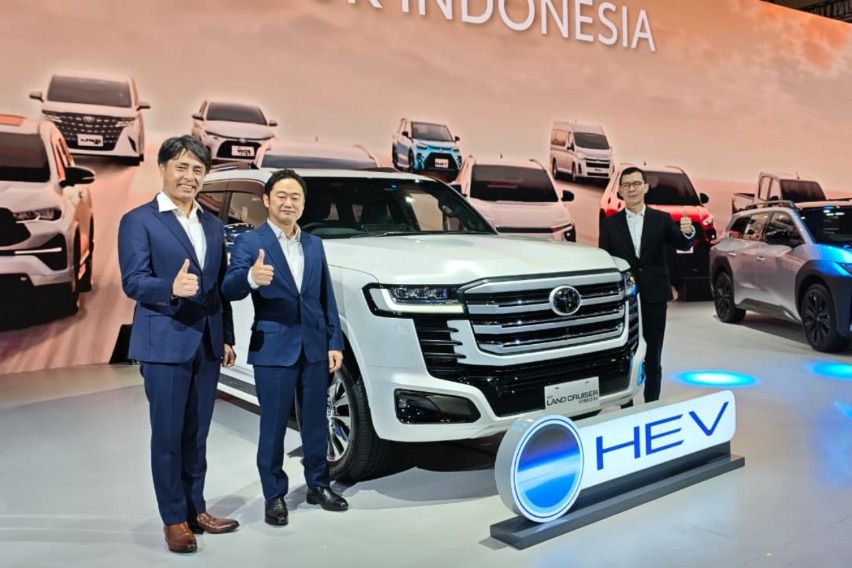 Toyota Land Cruiser HEV