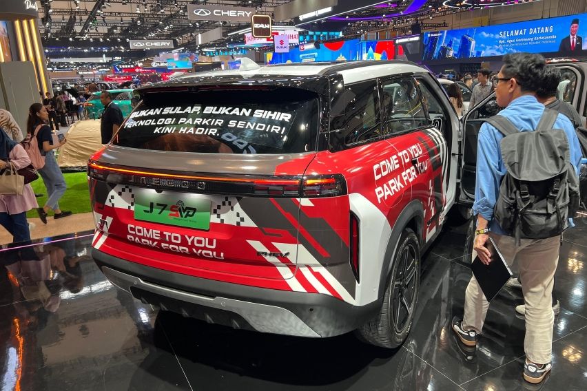 Jaecoo J7 SHS-P Super Intelligent Valet Parking (SIVP) GIIAS 2026