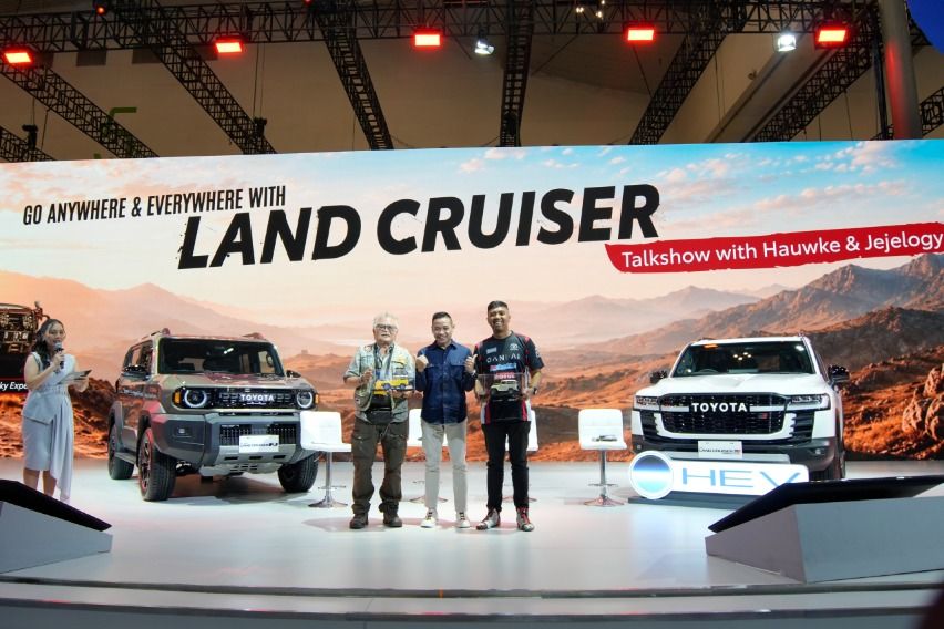Rayakan 75 Tahun Legenda SUV, Toyota Hadirkan New Land Cruiser 300 HEV dan Land Cruiser FJ di GIIAS 2026