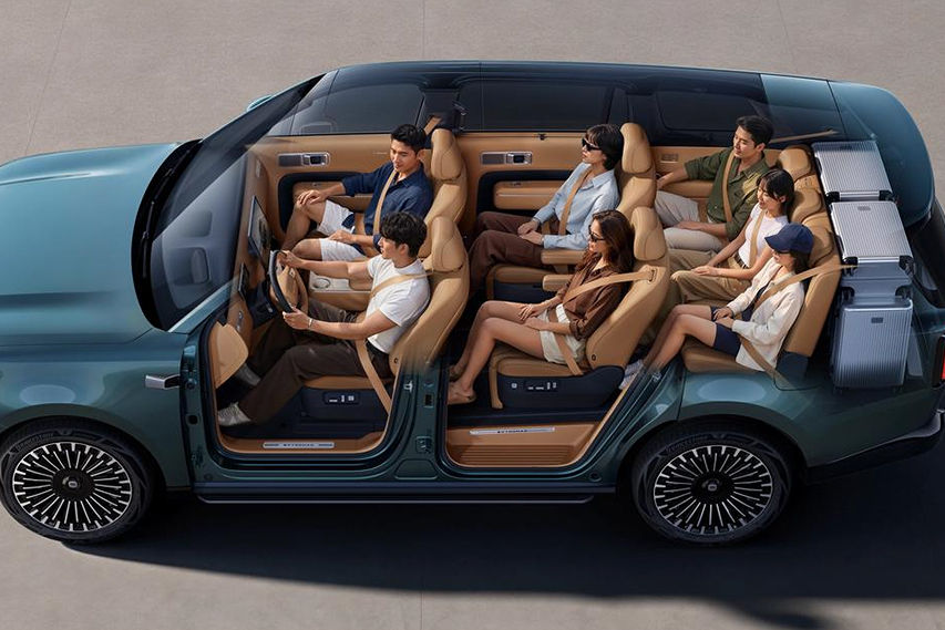 Xiaomi Skynomad interior view