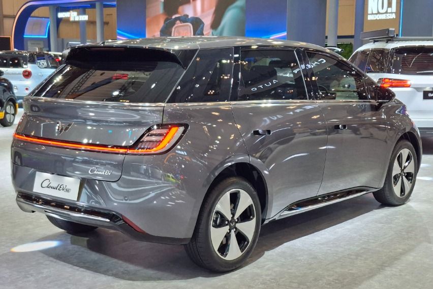 Wuling Cloud EV SE