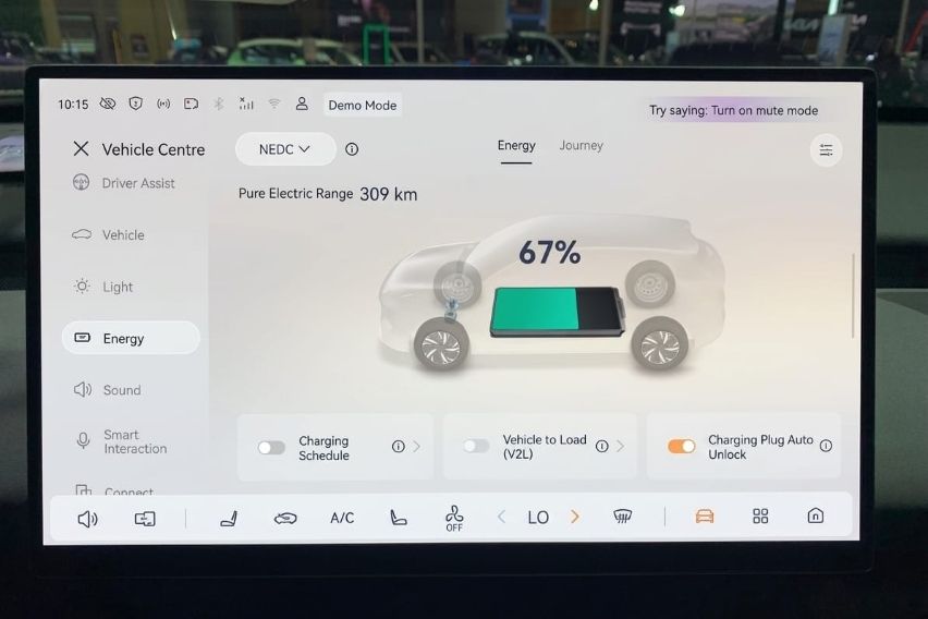 Informasi mengenai sisa baterai dan pengaturan V2L di Head unit Changan Nevo Q05