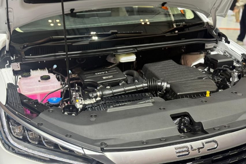 Mesin BYD M6 DM